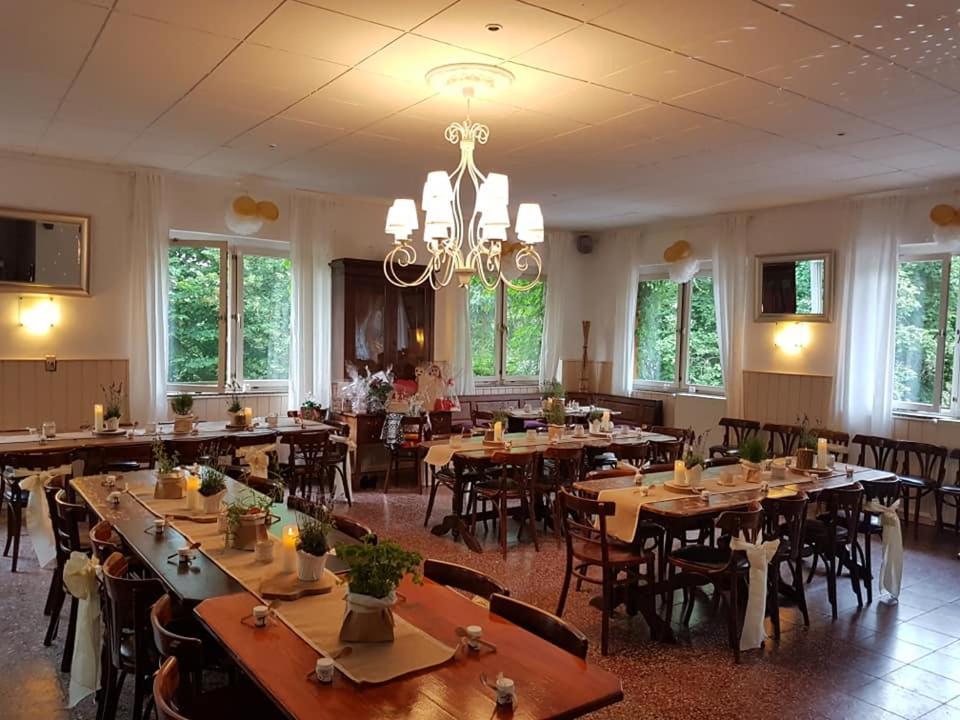 Bungalows Zur Alten Faehre Werder  Exteriör bild
